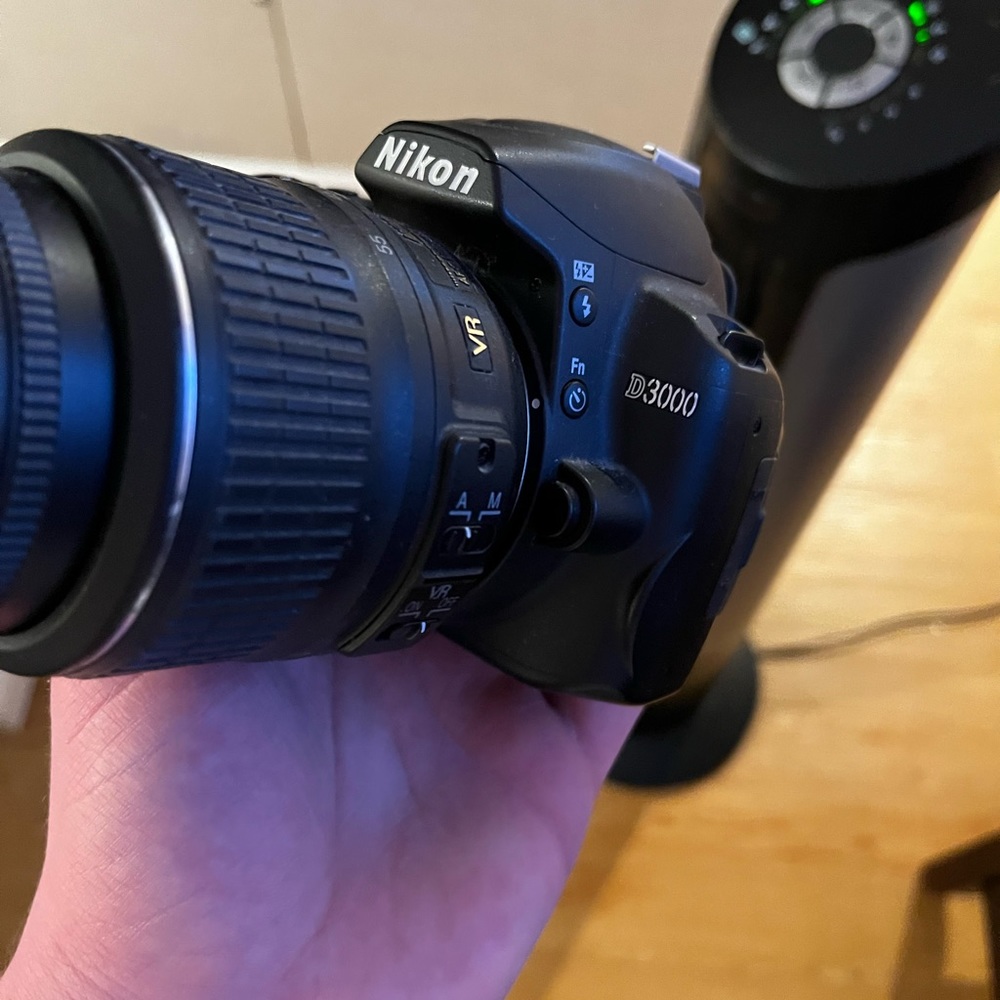 nikon d3000 - Picture 2 of 4